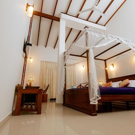 Prince Beach Hotel Bentota Exterior photo